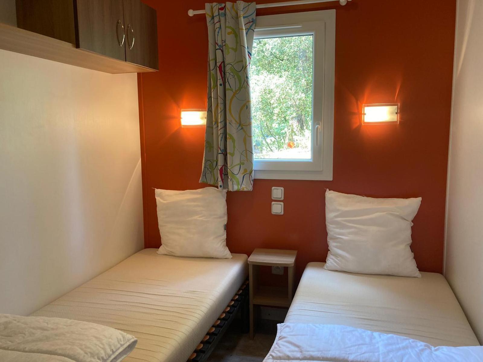 Le Domaine Des Pins Hotel Сент-Илер-де-Рие Екстериор снимка