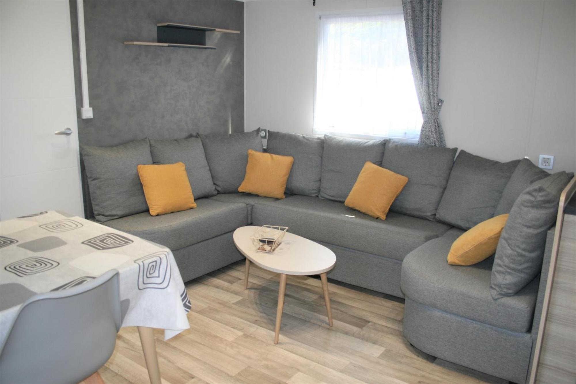 Le Domaine Des Pins Hotel Сент-Илер-де-Рие Екстериор снимка