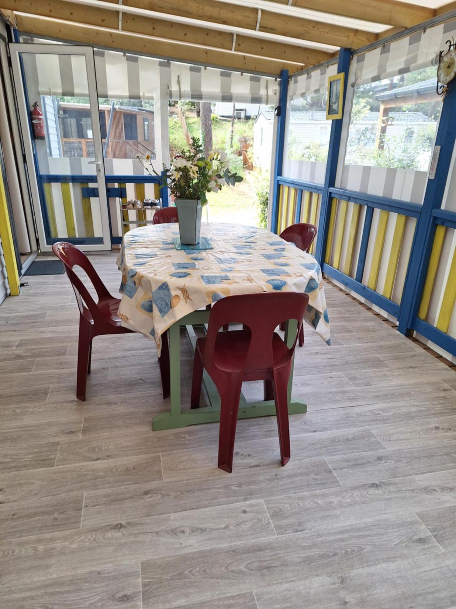 Le Domaine Des Pins Hotel Сент-Илер-де-Рие Екстериор снимка