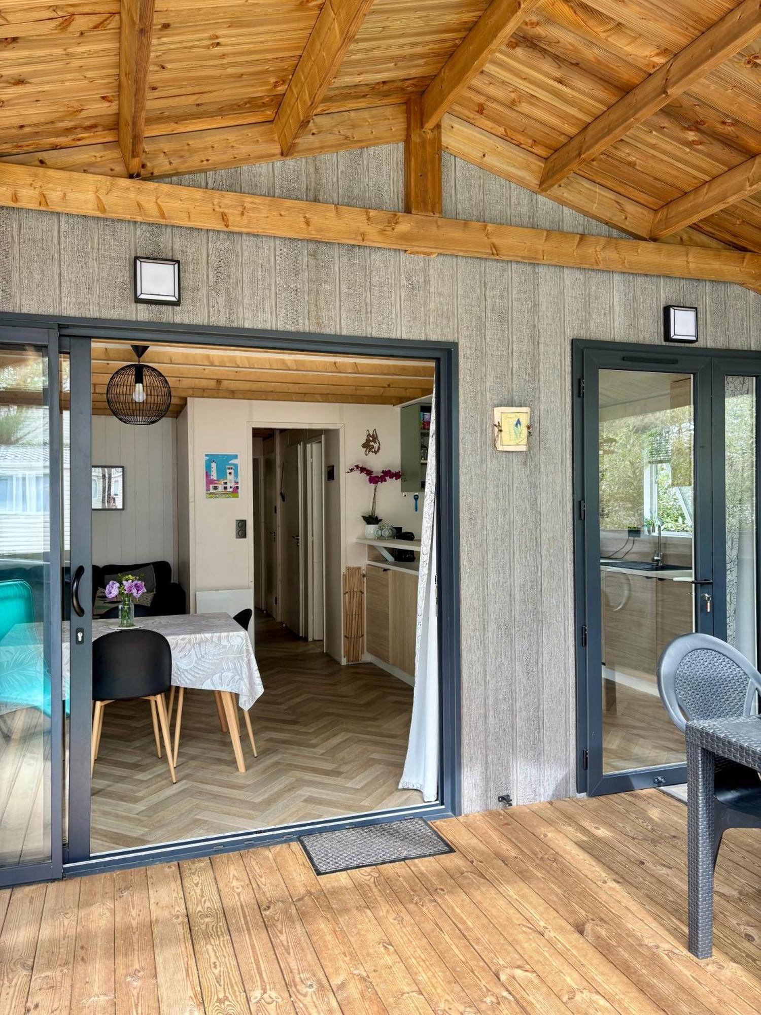 Le Domaine Des Pins Hotel Сент-Илер-де-Рие Екстериор снимка